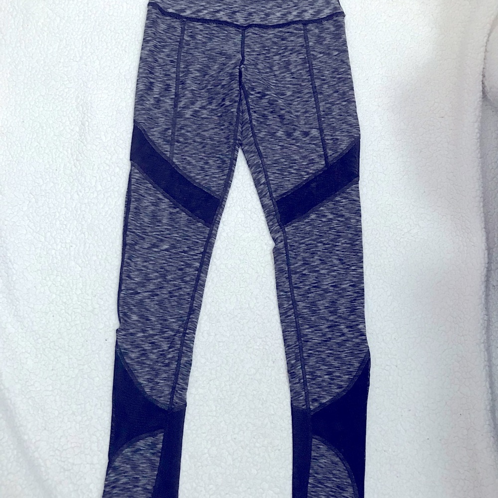 Heathered workout leggings.
